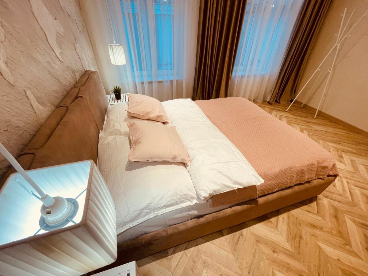 Kobiela Apartments Family Delux Ktw City Center كاتوفيتسه المظهر الخارجي الصورة