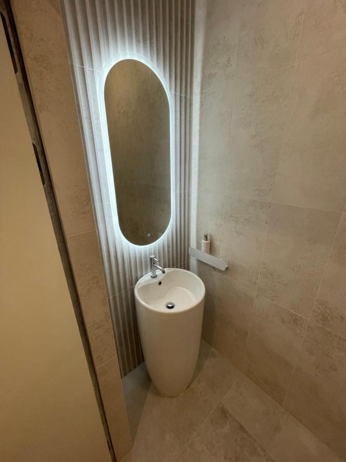 Kobiela Apartments Family Delux Ktw City Center كاتوفيتسه المظهر الخارجي الصورة